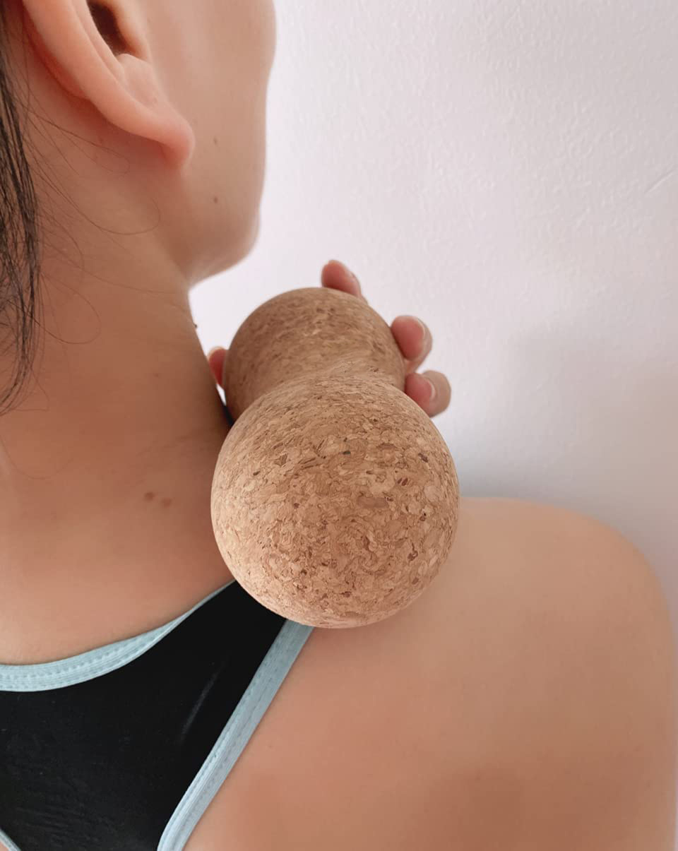 Wholesale customized natural cork peanut yoga massage ball