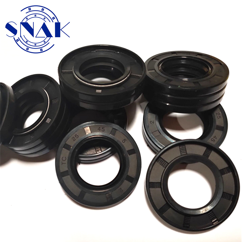 Environment-friendly High Pressure Sealing TC Type SNAK NBR FKM Rubber TC Skeleton Oil Seal Ring/Engine Oil Seal