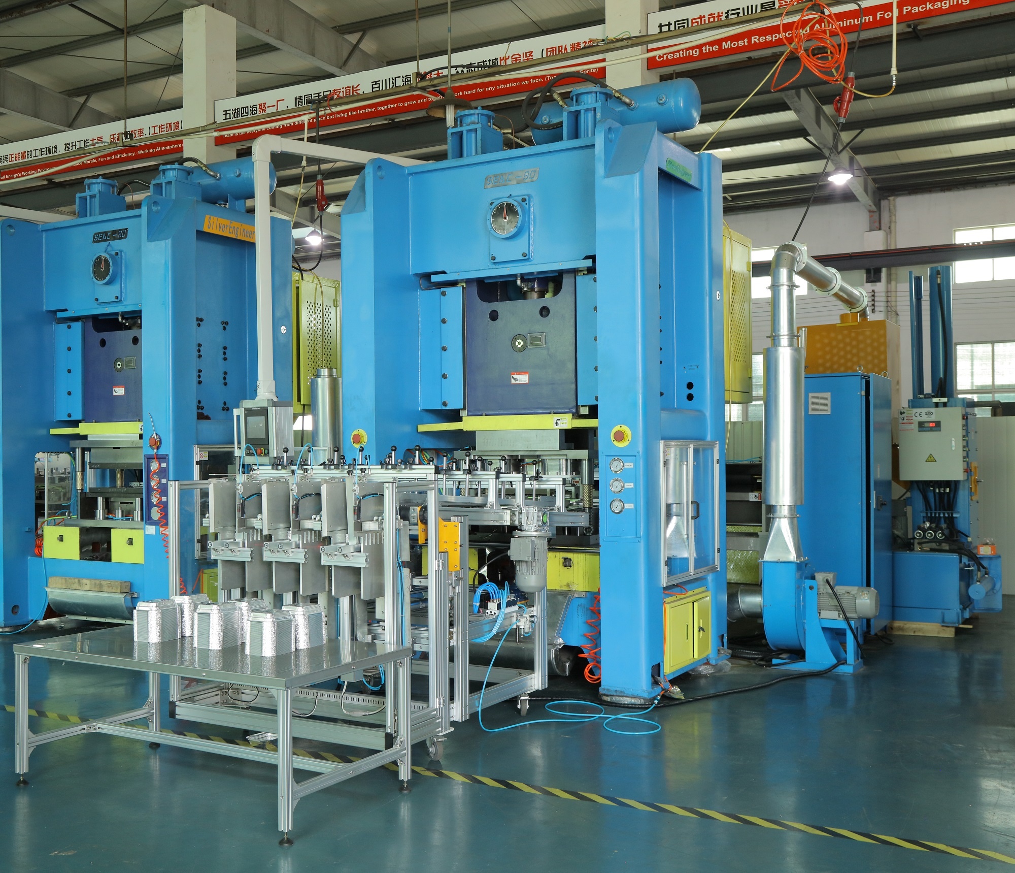 China supplier's popular high precision aluminum foil food container making machine automatic aluminum tray production equipment