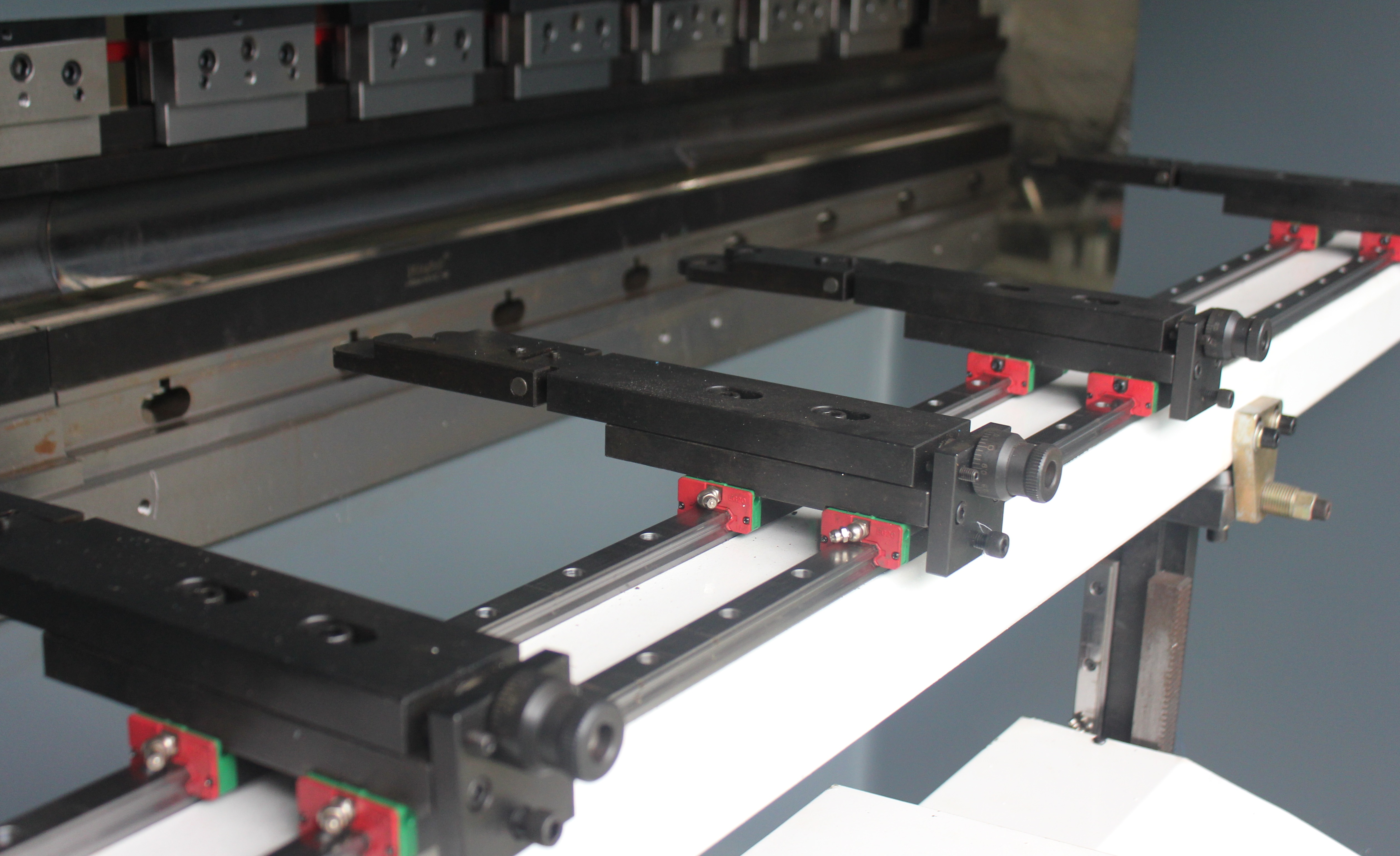 Semeis main motor Torsion bar Synchronous CNC Press Brake KCN-12525