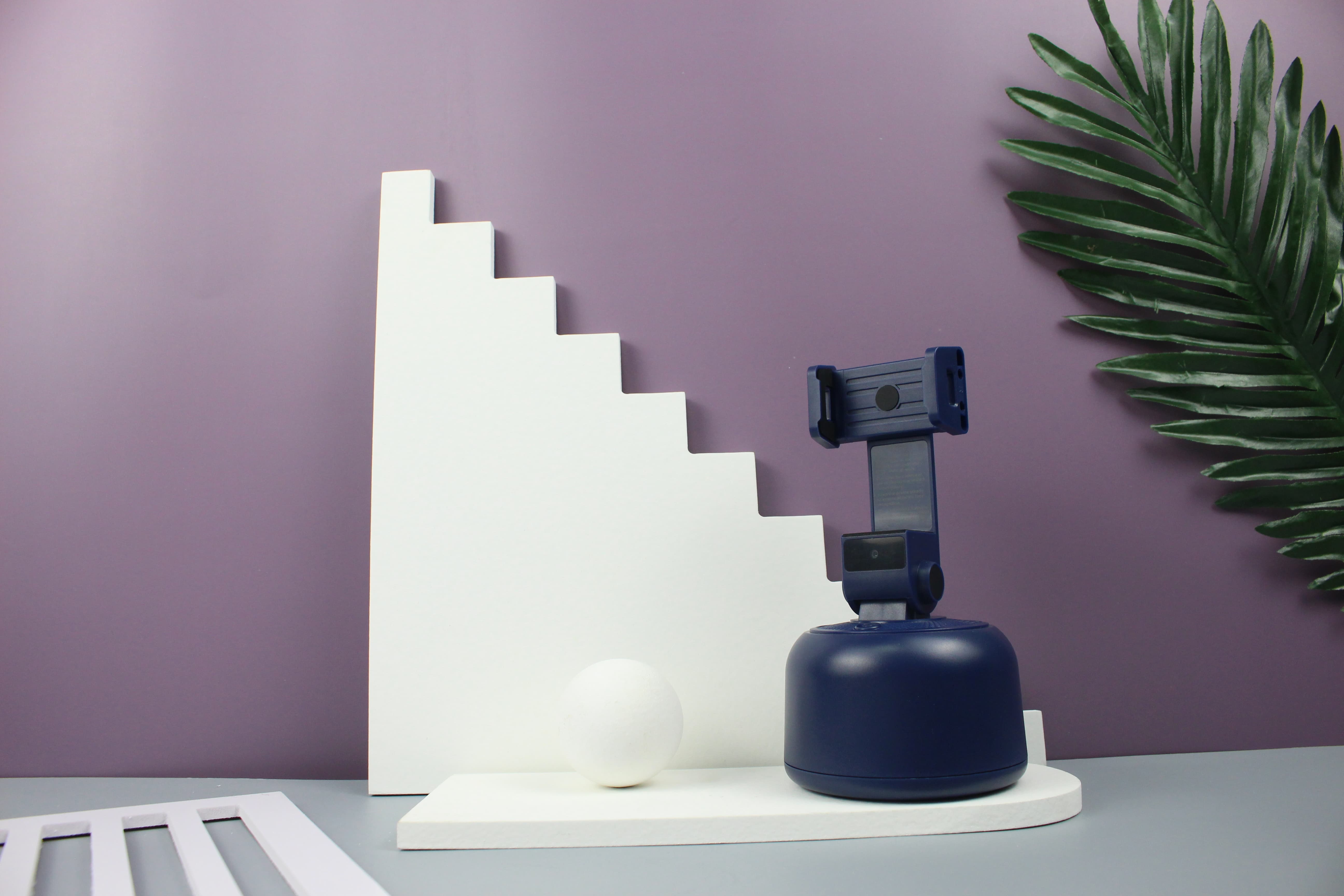 Auto Face Track Mobile Stabilizers Gimbal with Built-in Camera