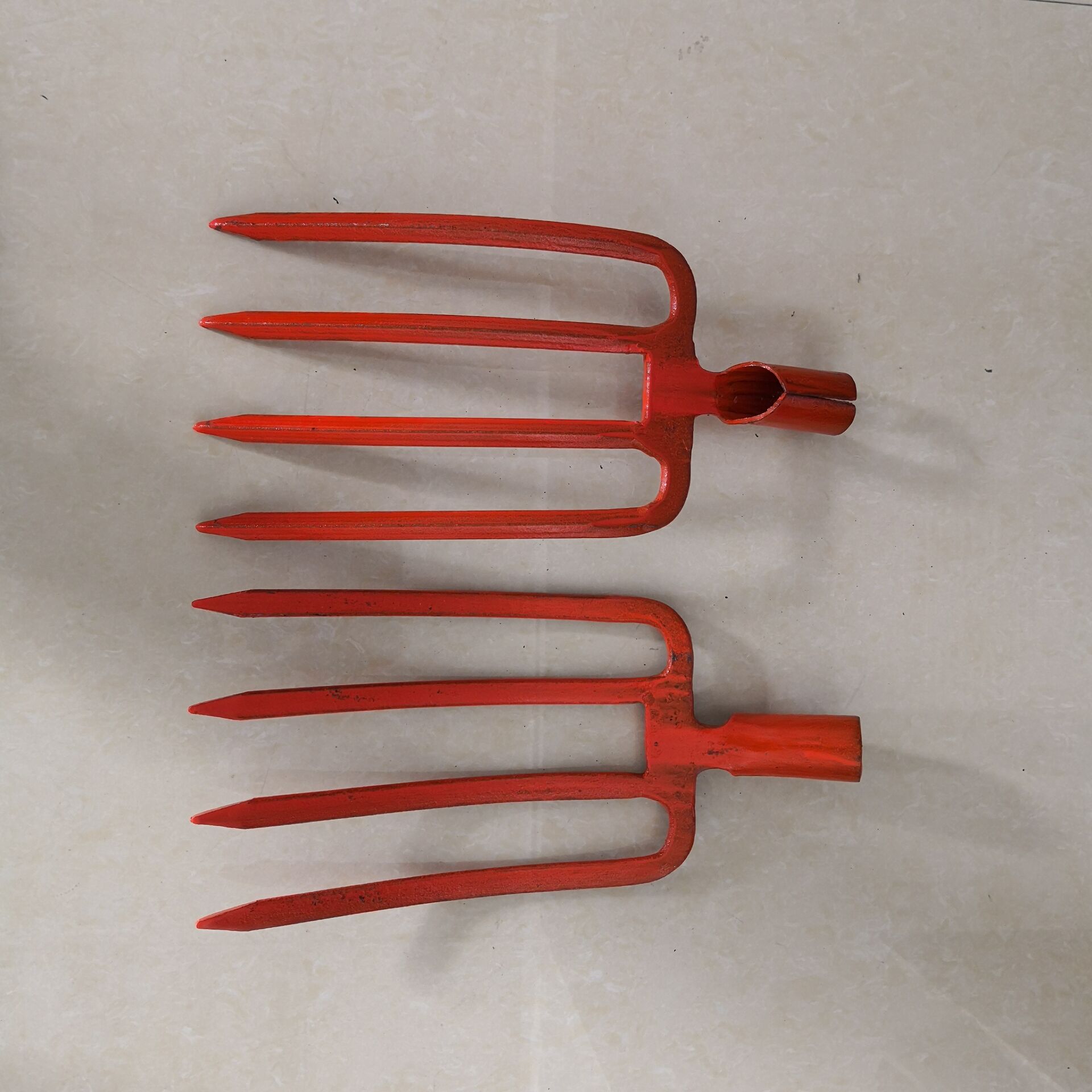 Красный сад стали вилка F115H-4TINES