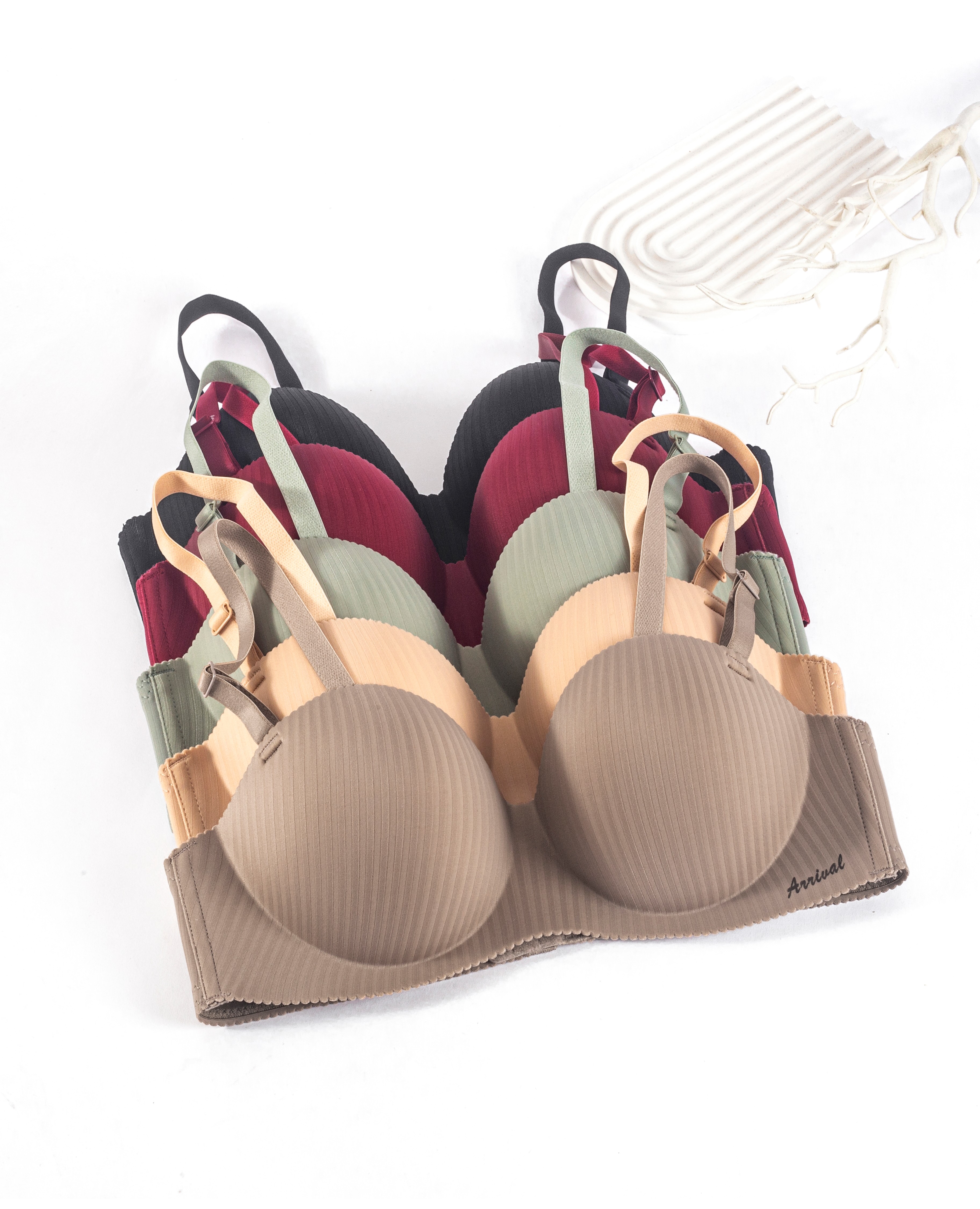 Women's Comfortable Invisible Push-Up Knitted Underwear Free Size Seamless Sexy Bra For Small Breasts Everyday Style For Adults