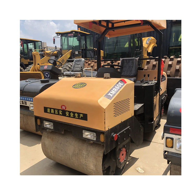 Single steel wheel roller for asphalt pavement Mini Hand Operated Road Compactor Roller sheep foot roller