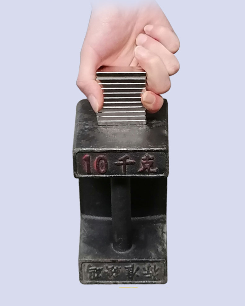Бесплатные образцы N35 20*10*4 с 4 сильными неодимовыми магнитами