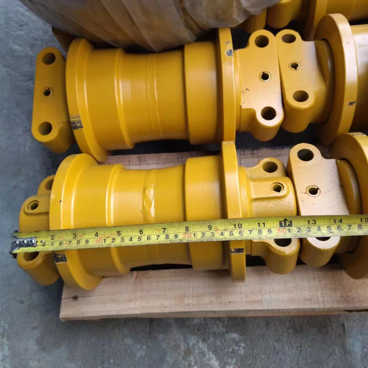 Excavator spare parts Track Roller Bottom Roller For Volvo EC210 EC240 EC290 EC360 EC160C EC180C Excavator Lower Roller