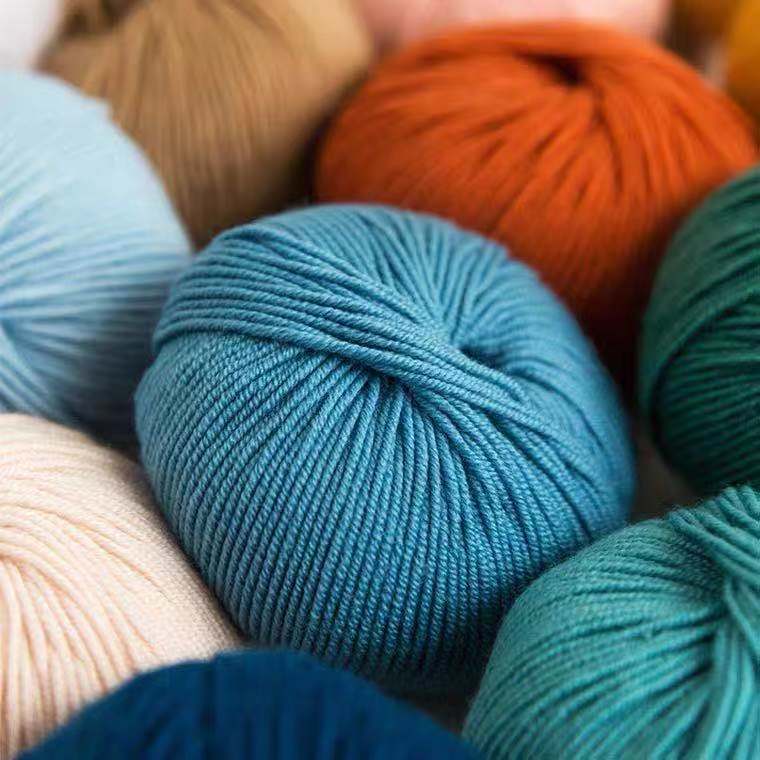 China hot sale anti-pilling 100% Australian merino spun dyed crochet yarn for knitting free sample
