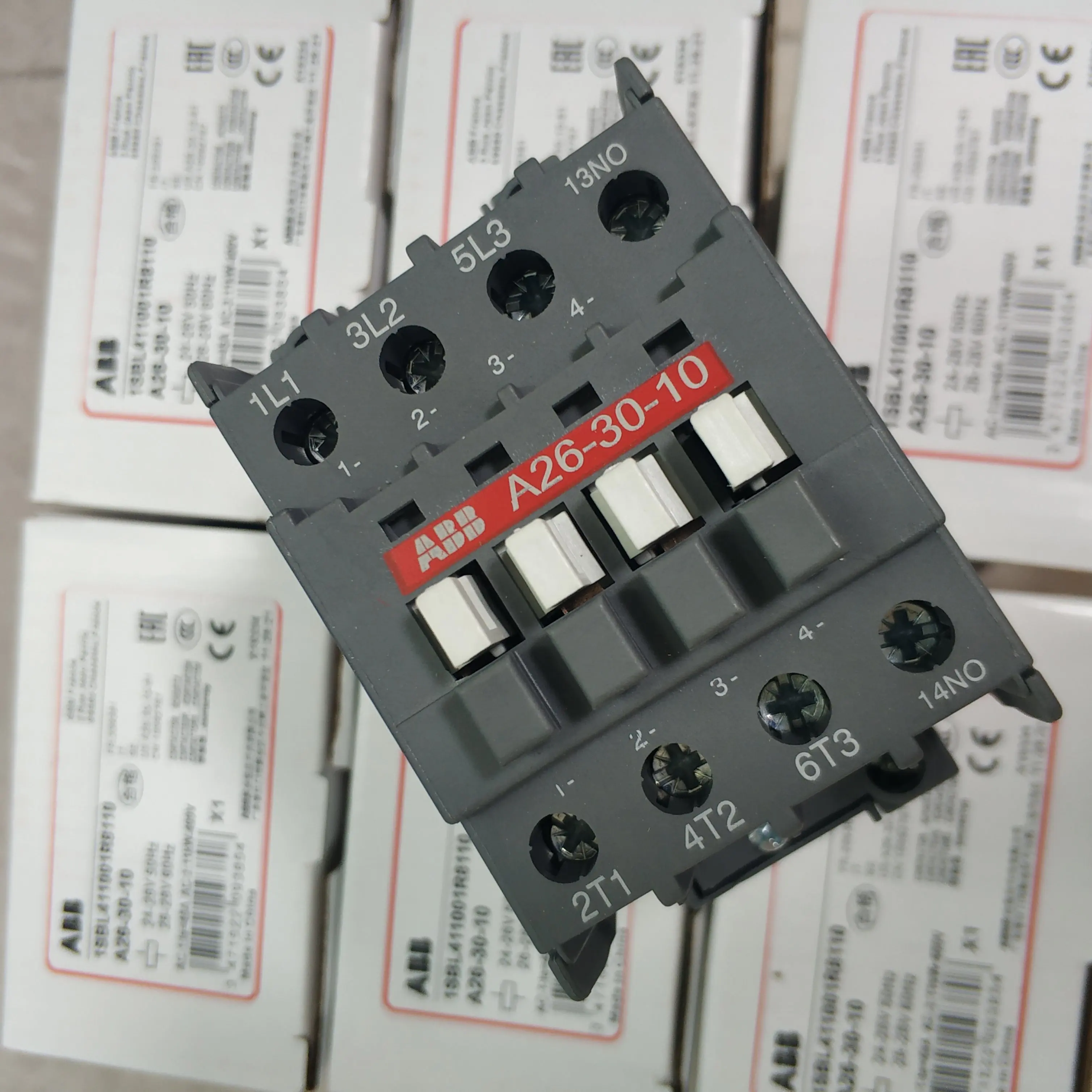 ABBS AC 220-240V Контактор 1SBL411001R8010 A16-30-10