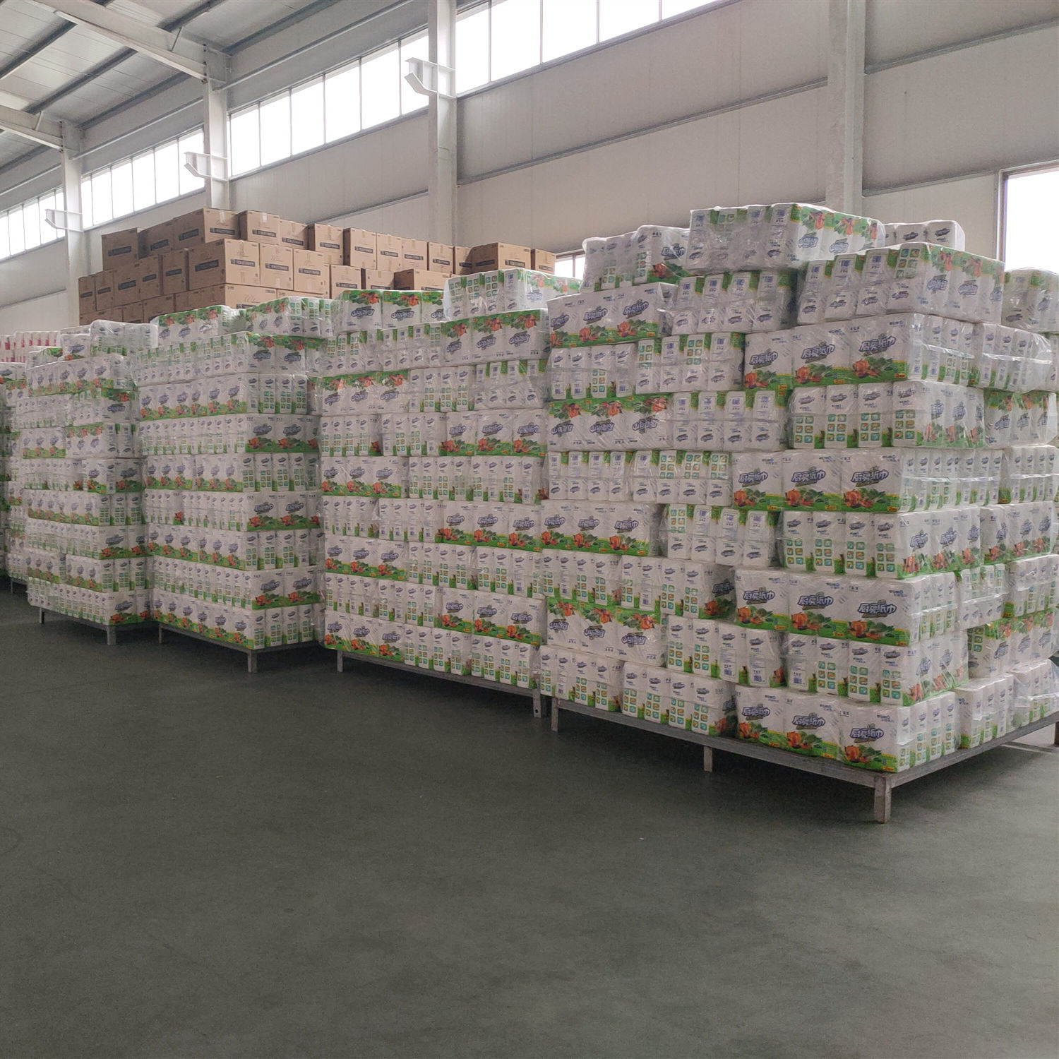 Wholesale low price OEM printed embossed kitchen roll paper towel