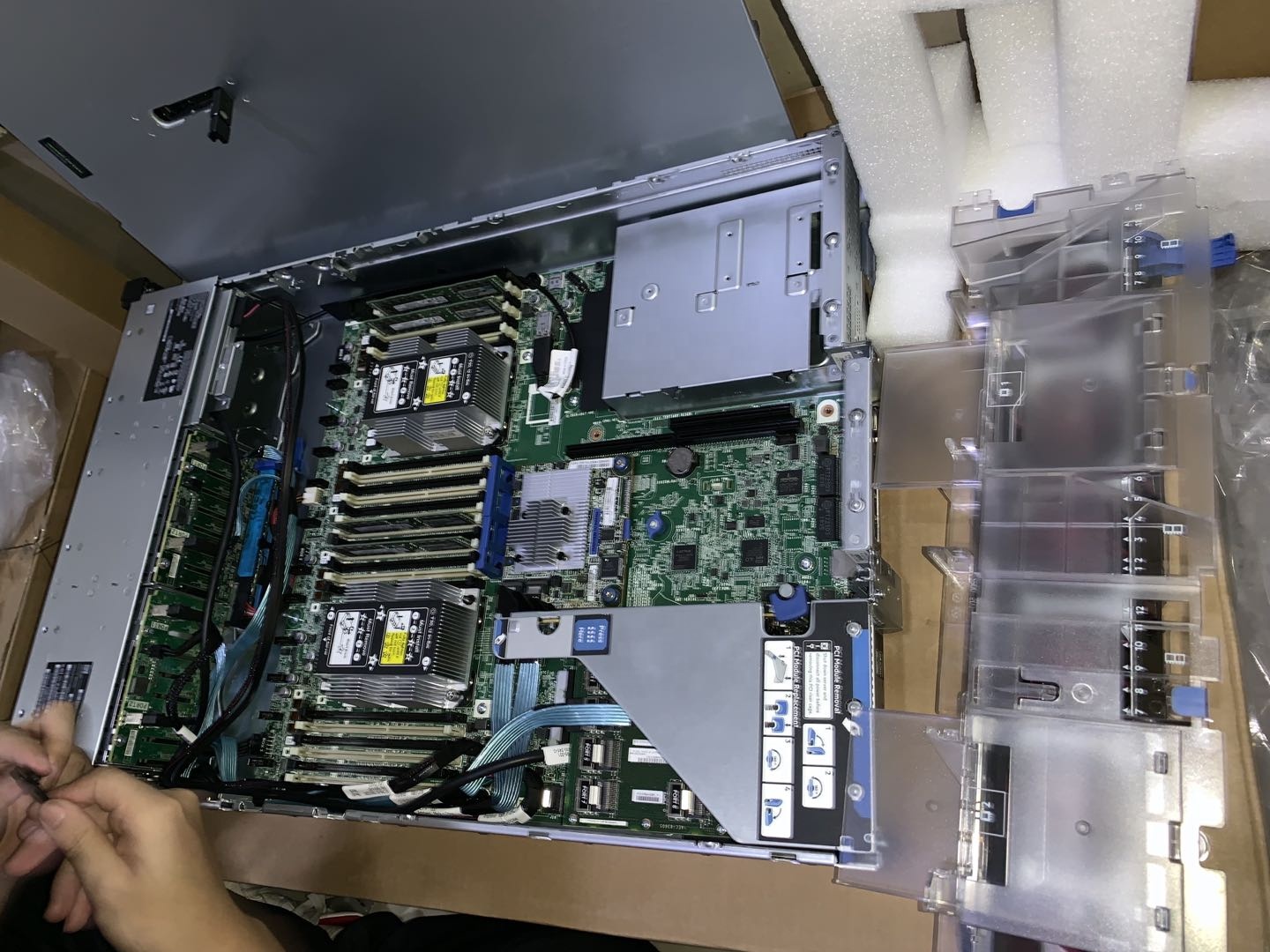 P23465-B21 HPE Proliant DL380 Gen10 Xeon-S 4208 8-Core 32GB 8SFF P408i-A SR NC 500W 3-Year Server CTO