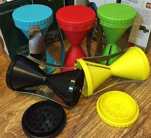 Creative kitchen multi-purpose spiral funnel shredder hand-operated shredder TV product grater