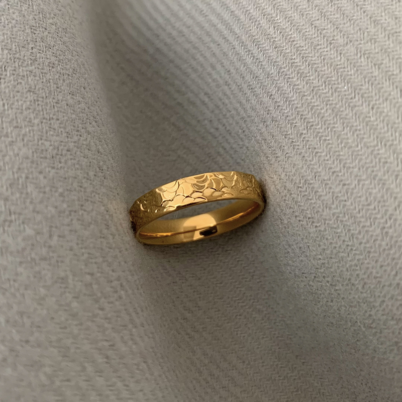 3.9mm Wide 18K Gold Plated Delicate Stainless Steel Ring Foil Irregular Textured Rings Women Fashion Vintage Waterproof Jewelry