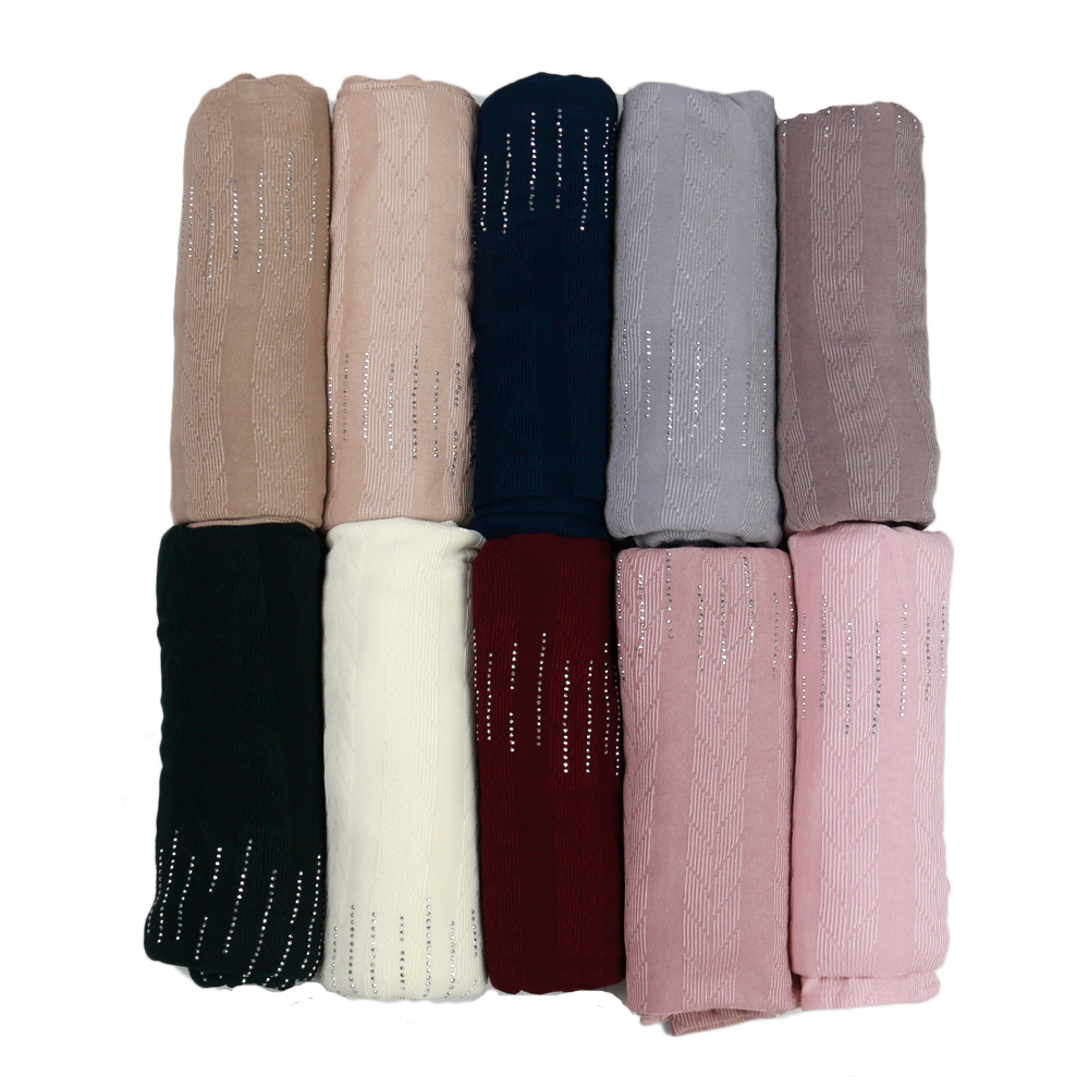 New dubai wholesale material geometric pattern Muslim hijab soft new design hijab scarf