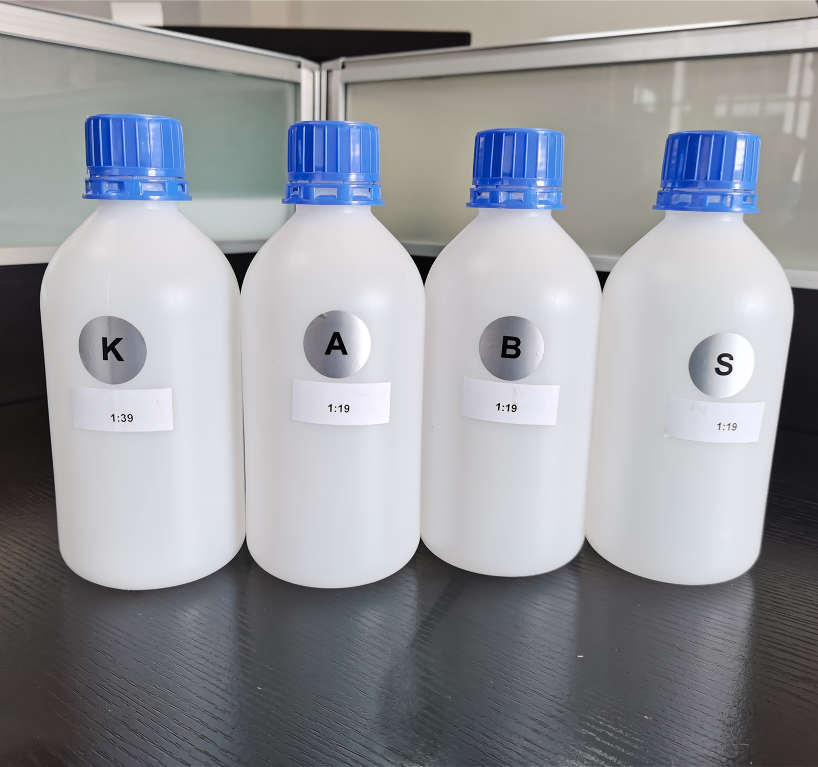 Liquid Image Non-toxic new chemical concentration for spray on chrome , mirror reflection,