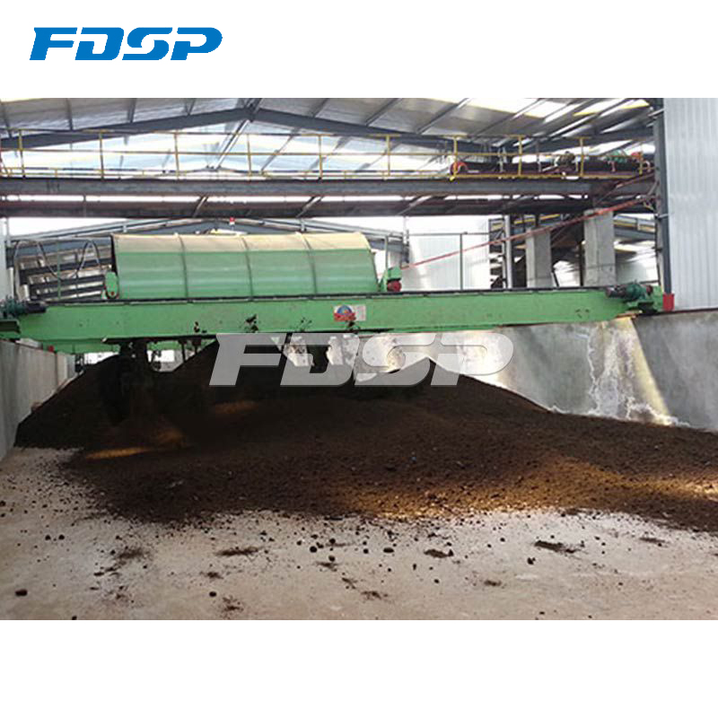 Self constructed fermentation tank manure material walking turner