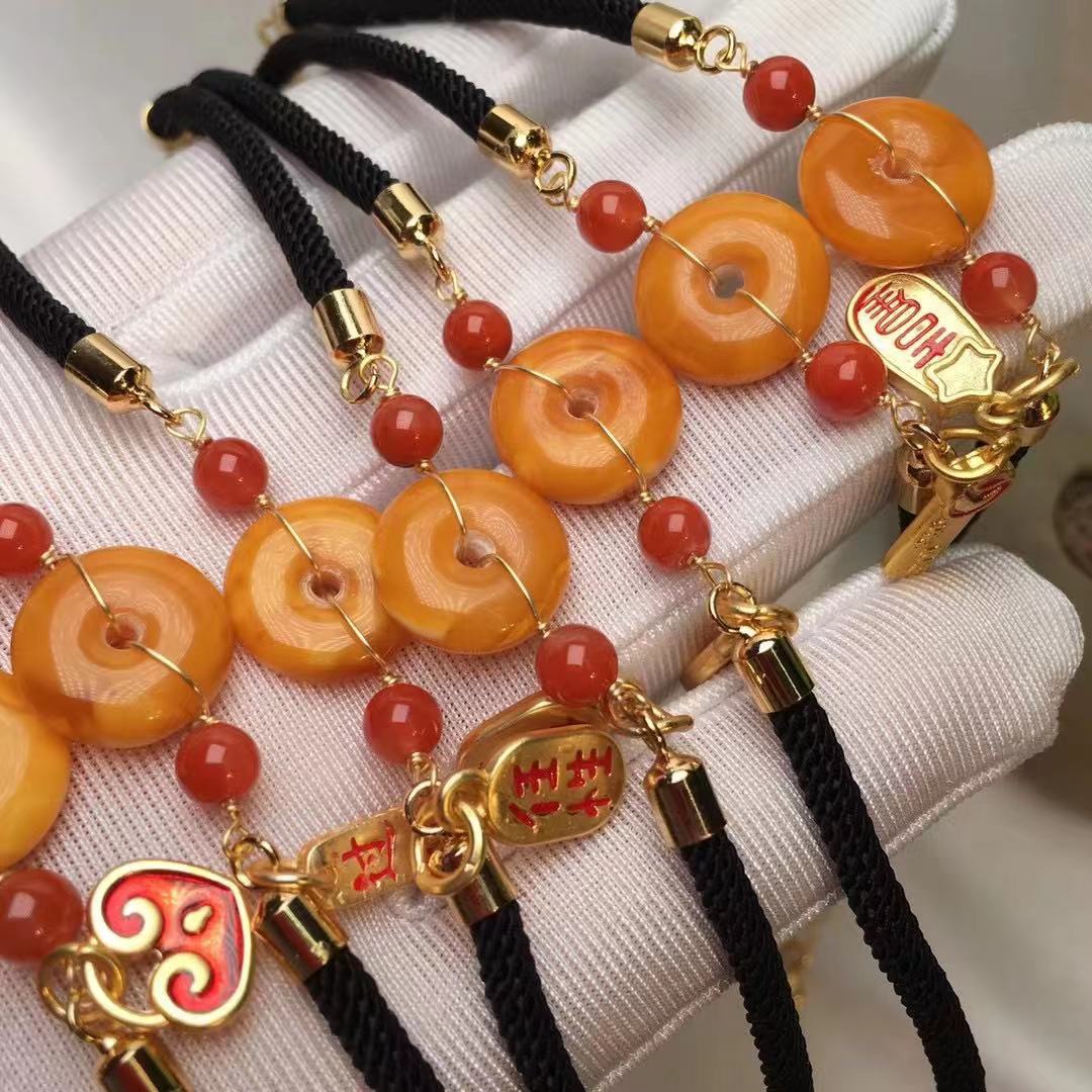 Hot Sale Natural Jade Oriental Peace Buckle South Red Beads Charm Bracelet Factory Wholesale