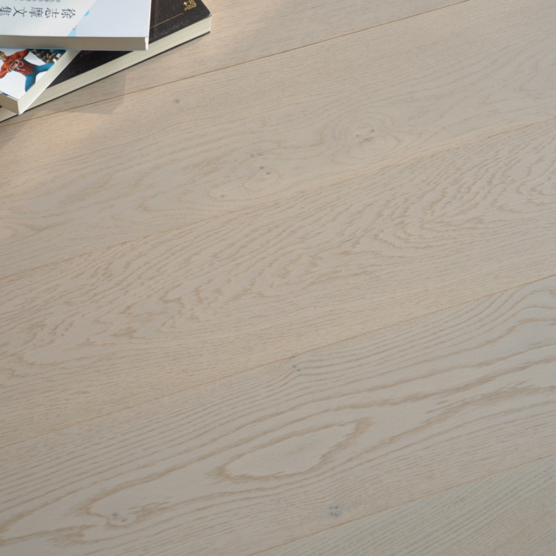 Hot sale white oak wooden flooring multiply flooring Uv lacquer smooth glossy stained surface