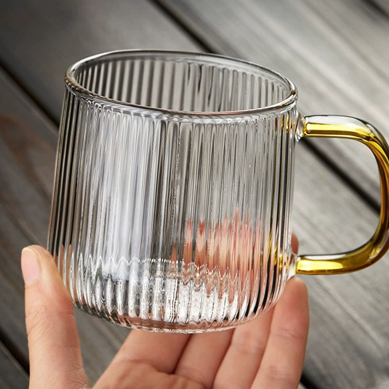 Eco-Friendly 300ml Drinking Glass Cup With Round Lines Design Custom Size Mug for Coffee Restaurant Use
