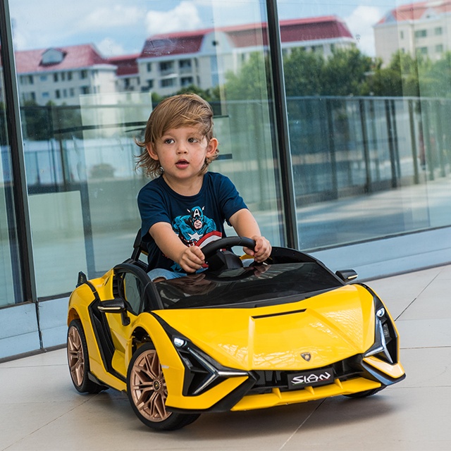 Лицензированная детская Роскошные Автомобили lamborghini дети автомобиль ездить на детей тачка Маккуин аккумуляторной батареи для маленьких игрушечных автомобилей