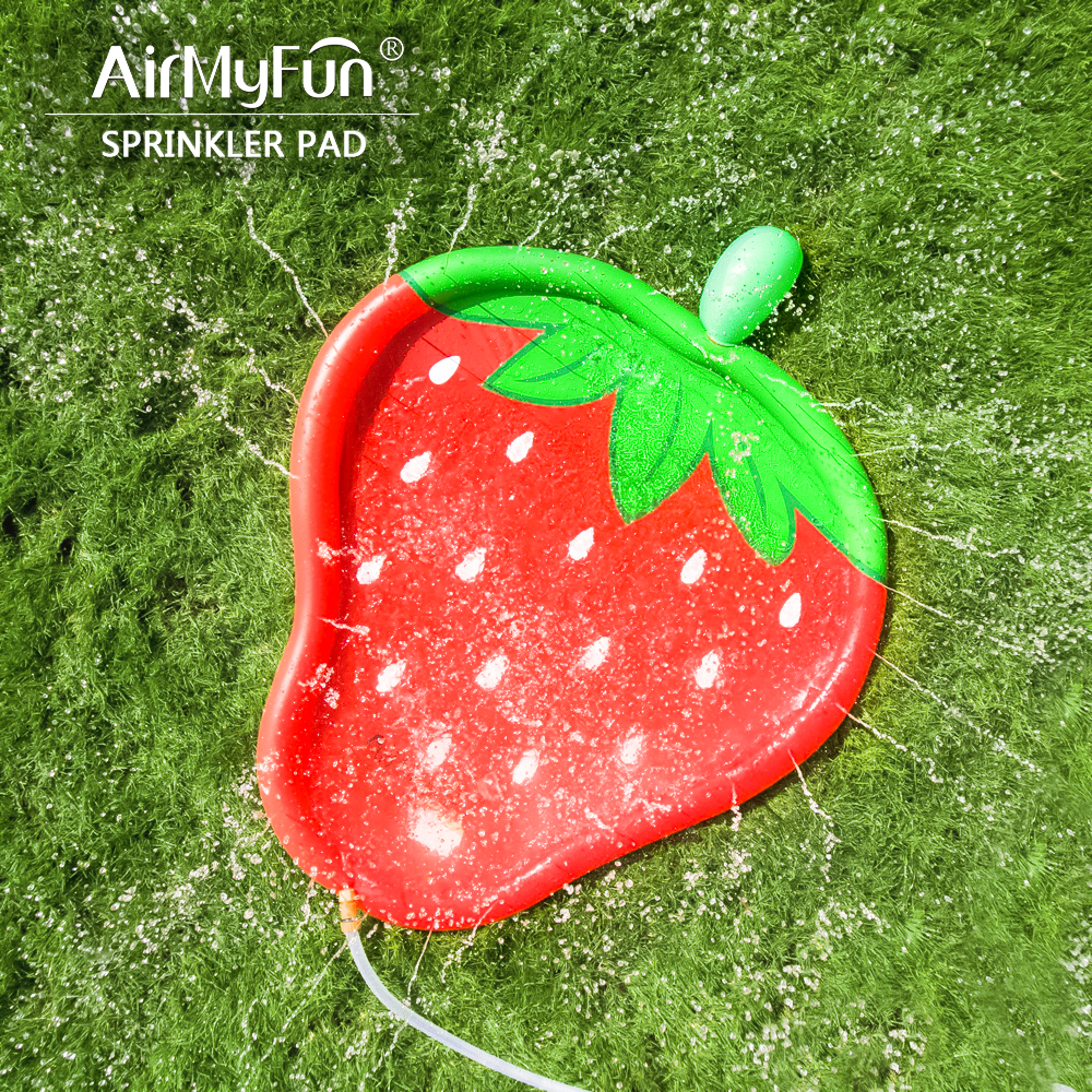 Factory can customization summer toy inflatable kids strawberry sprinkler splash pad water mat