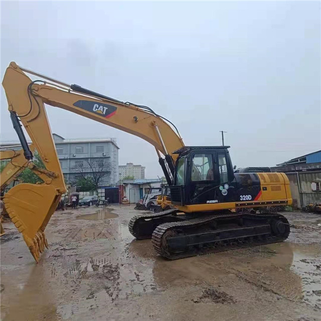 Durable Secondhand Machine original Cat 320D Excavator from Japan in yard for sale