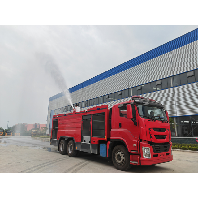ISUZU GIGA японский бренд 10000 литровая вода с 2000 литровым резервуаром пожарная машина