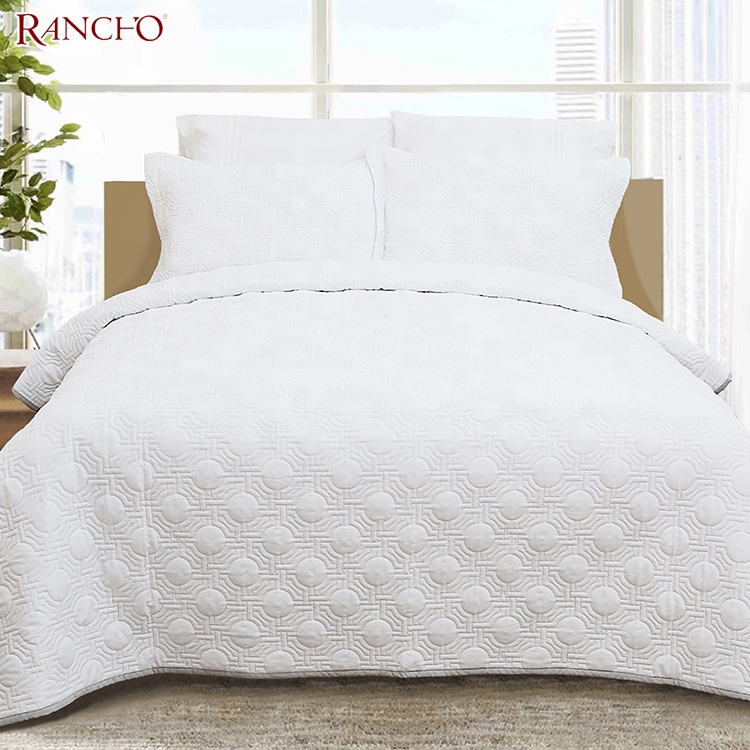New design fashion king size microfiber wholesale hotel quilt bedspread bedding set