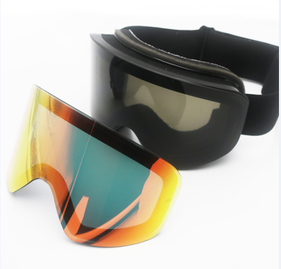 Custom Sports Sunglasses OEM Sports Eyewear OTG Design Polarized Lens Snowboard Goggles For Men New Lens Locking Ski Goggles