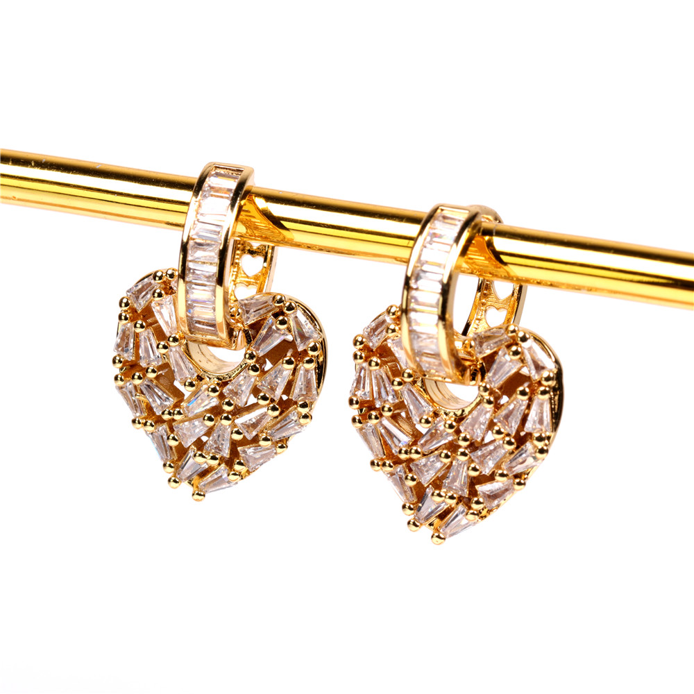 Fashion white cz hollow love earrings Personality temperament Micro setting zircon peach heart women's earrings