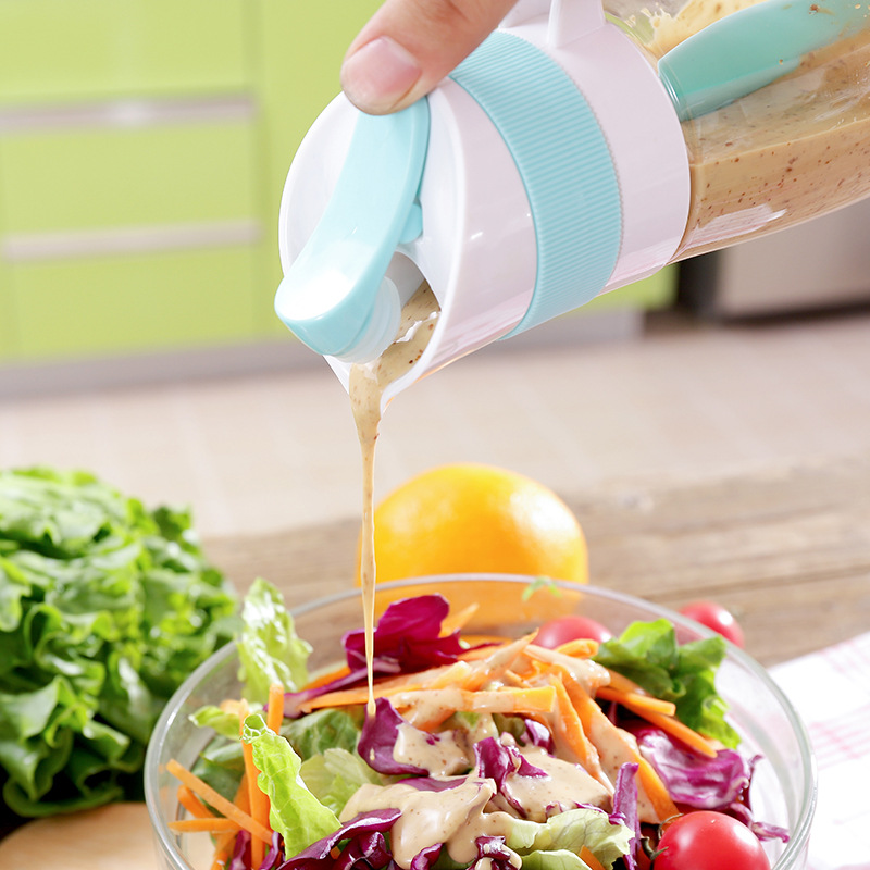 Plastic Manual Oil Salad Sauce Dressing Bottle Mixer/ salad dressing shaker