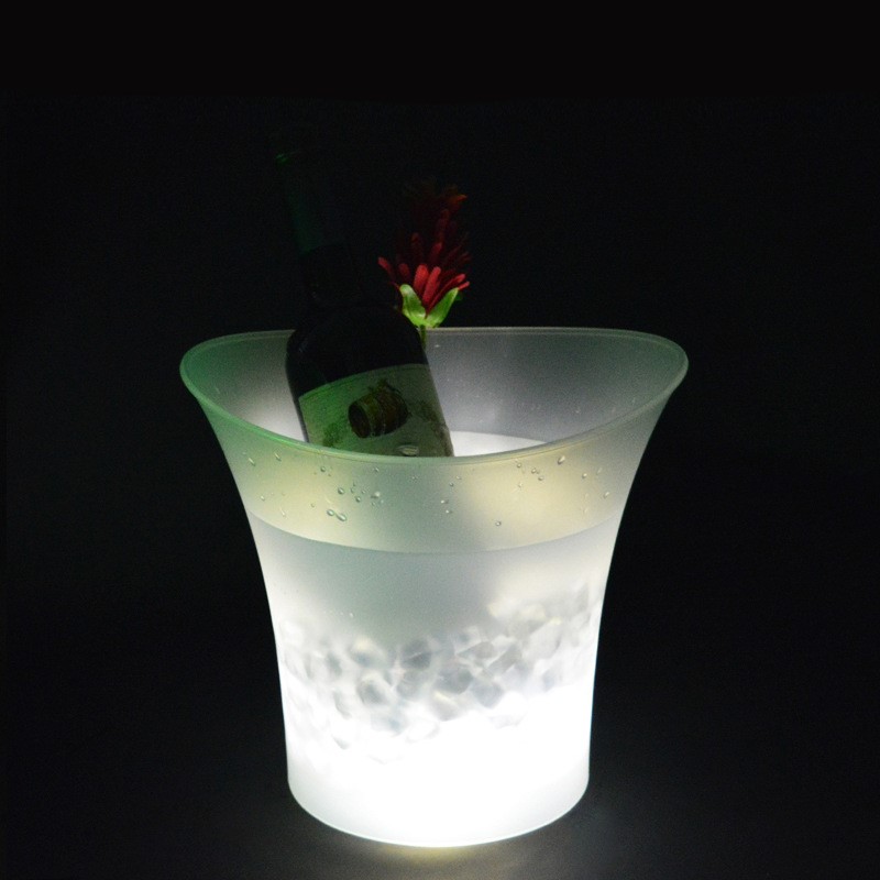 Custom Logo Stylish Battery Flashing Ice Bucket Champagne Beverage Tubs PP Plastic Club Party Deep 5L LED Ice Bucket