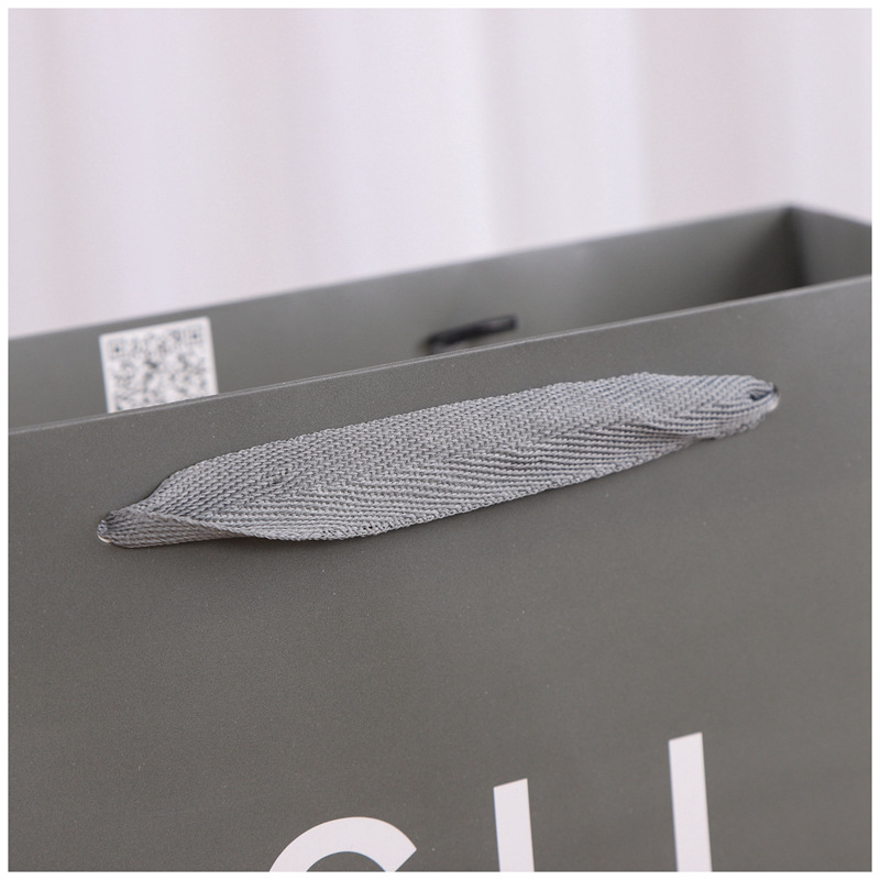 Wholesale Custom Printed Gray Luxury Shopping Gift Paper Bag With Handle