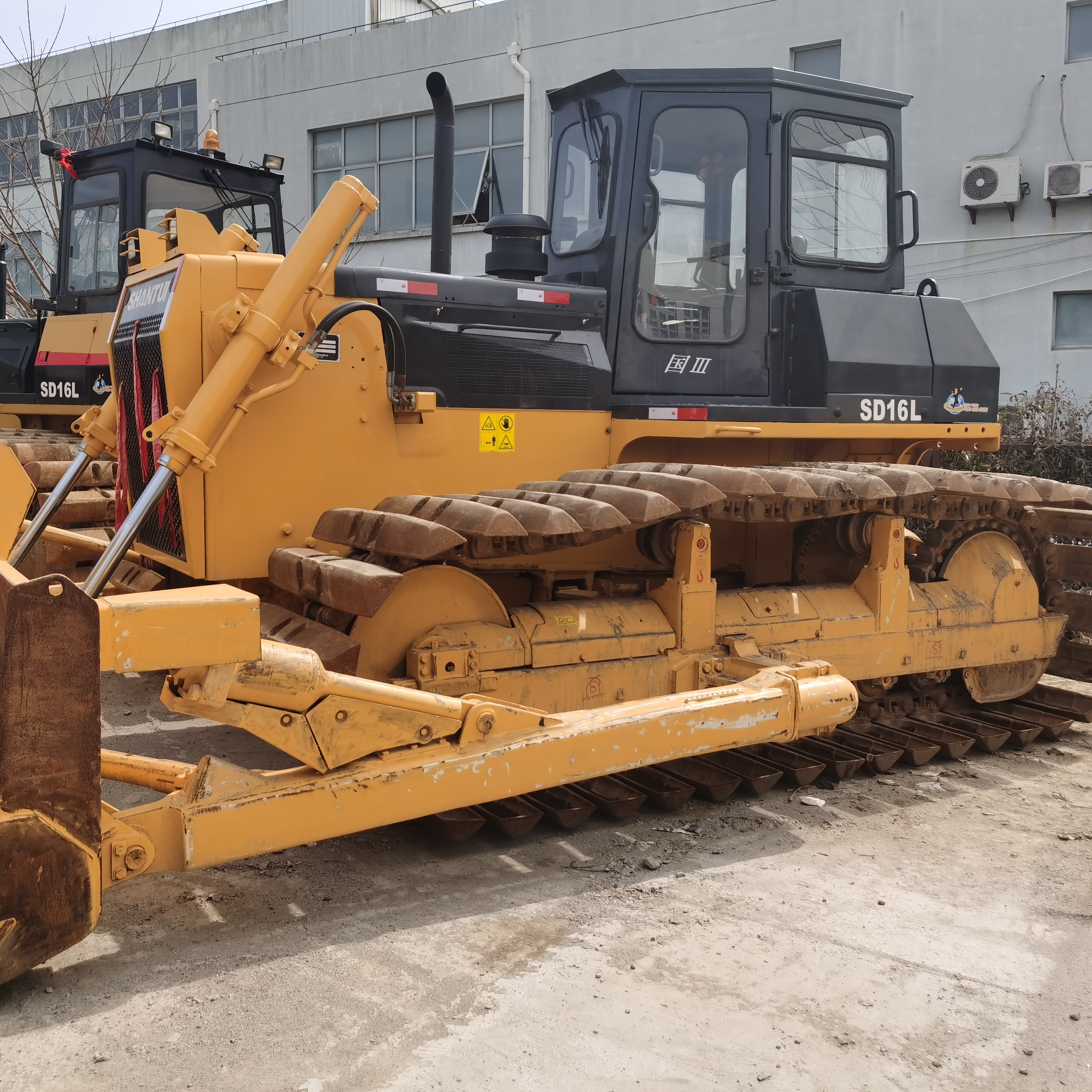 SECOND HAND GOOD CONDITION SHANTUI SD16 SALE