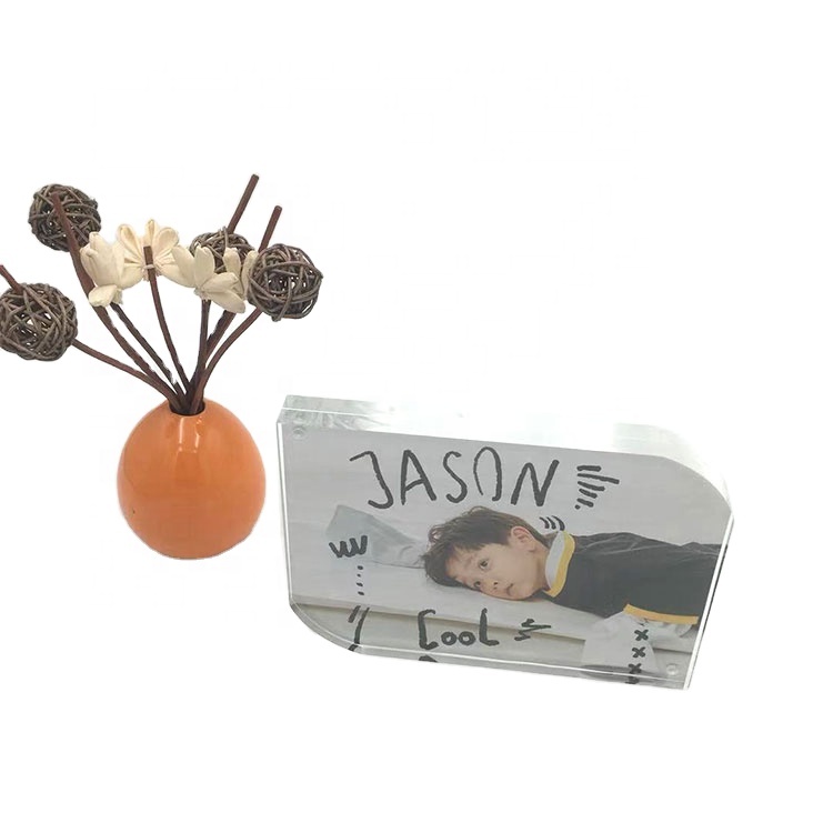 Durable Beautiful Lightweight Desktop Standing Convenient Magnetic Acrylic Photo Frame