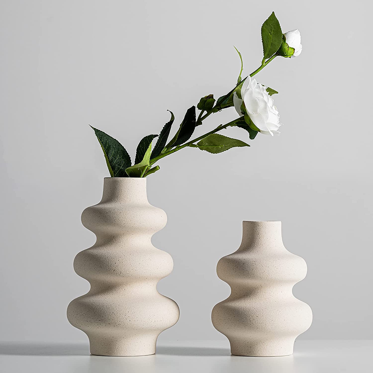 Custom Wholesale Irregular Modern Nordic Style White Ceramic Vases Home Hotel Decoration Ornament Ceramic Vases For Home Decor