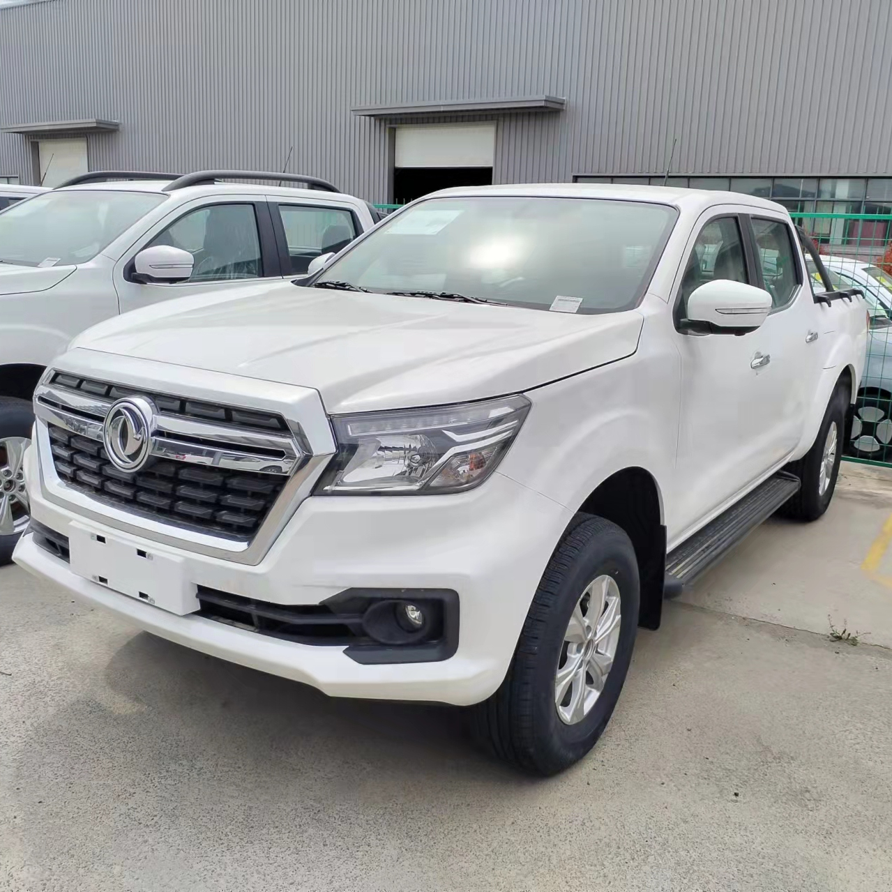 Китай № 1 Пикап 4x4 Дизельный/бензиновый с двойной кабиной Пикап для продажи
