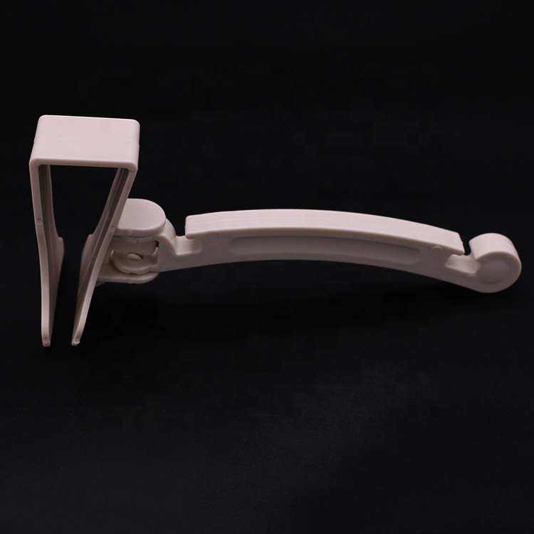 Simple and convenient plastic trash bag holder/kitchen plastic bag holder