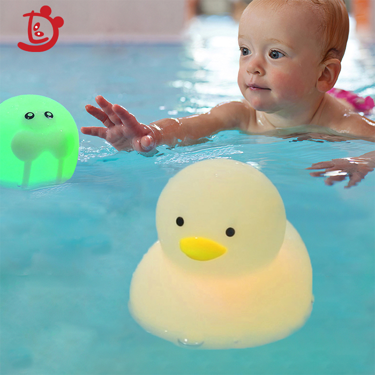 2021 christmas fun kids night light up toys toddler silicone octopus elephant whale duck sea life led baby bath wash animal toys
