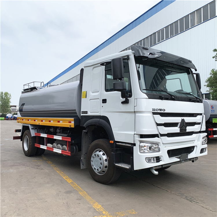 SINOTRUK HOWO 4*2 спринклинг бак для воды грузовик 15CBM спринклер для Африки