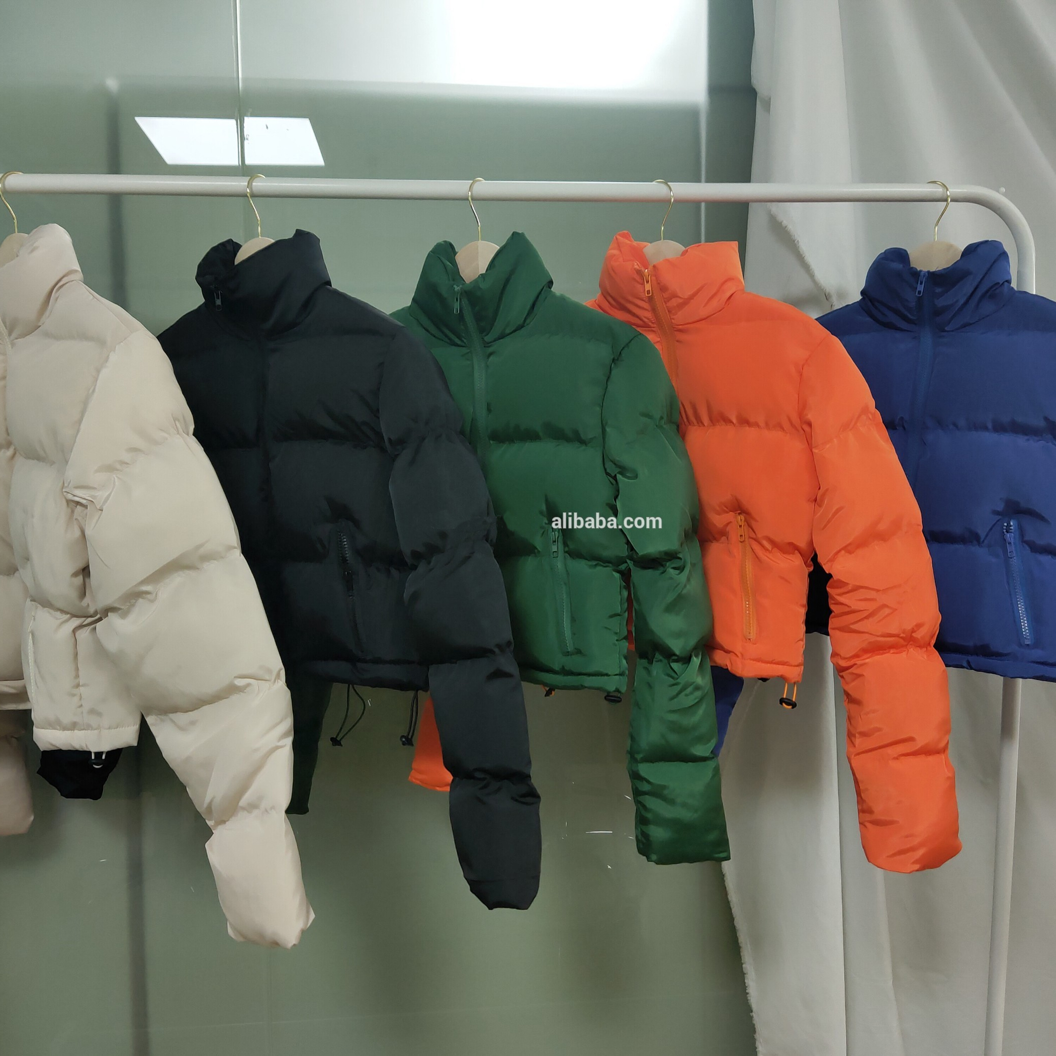 Women Solid Jackets Bubble Crop Coats Puff Ladies Down Coats S-XL Customized Patchwork Winter Bomber Puffer Jackets