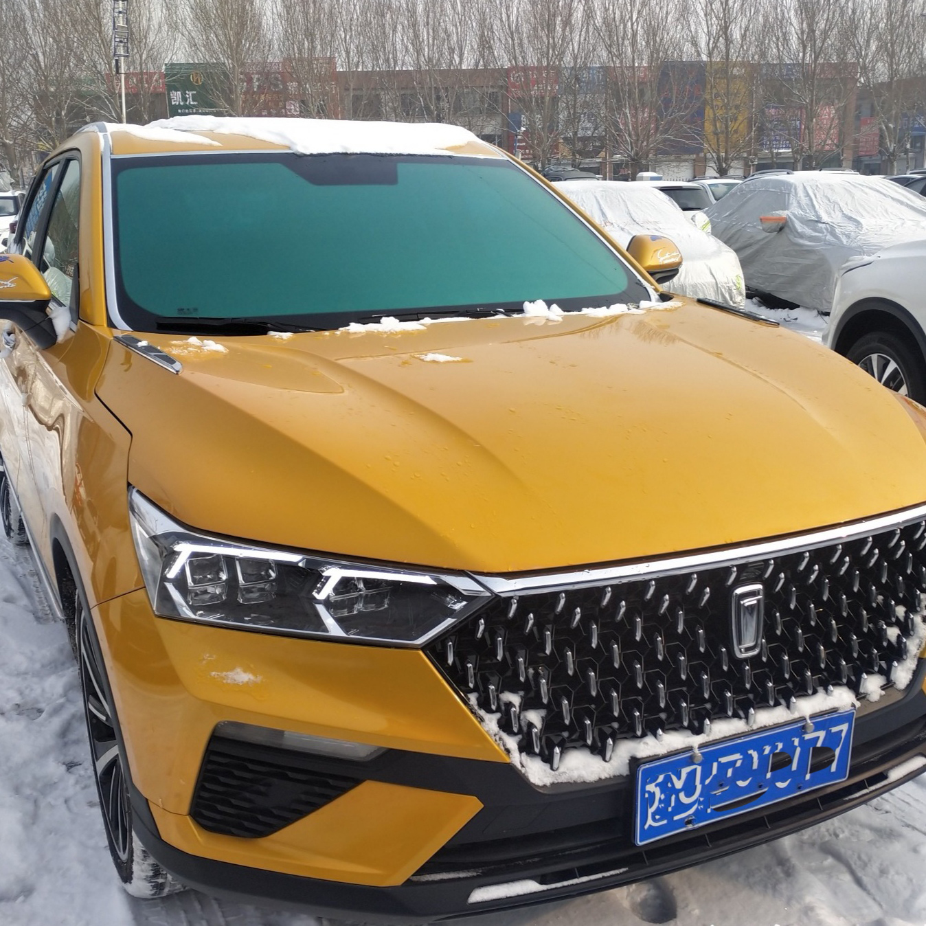 Б/у внедорожник FAW Besturn T77 1,2 T 7DCT 2WD, полный вариант