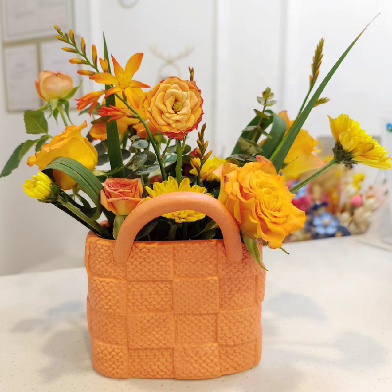 Newest Hot Selling Wholesale Creative Nordic Modern Flower Vase Handbag Shape Ceramic Table Flower Vase Handbag