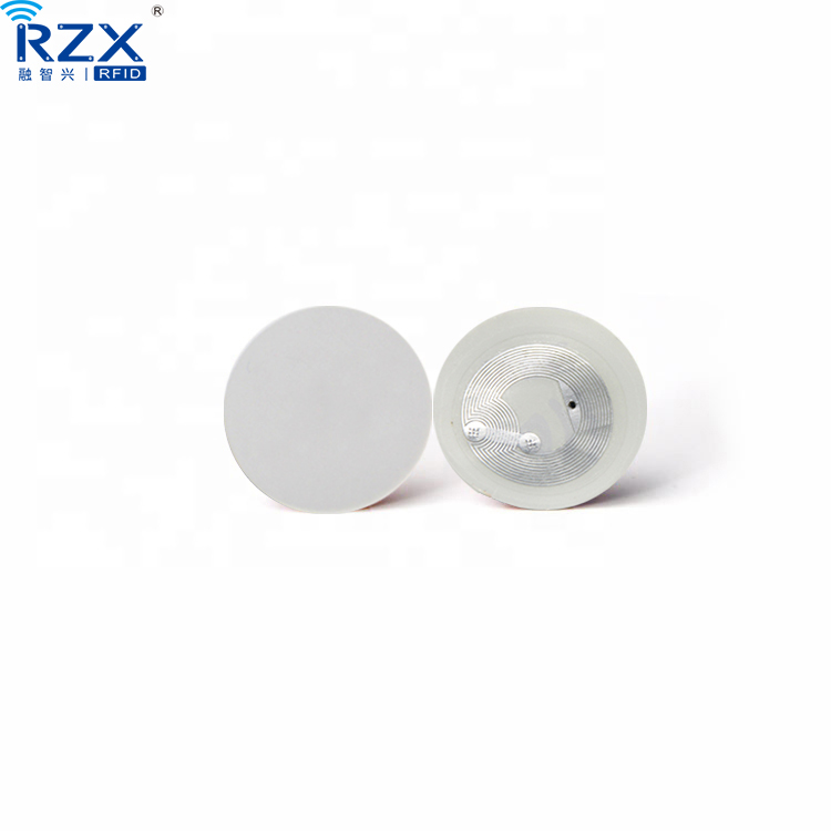 13.56mhz Roll packaging NTAG 215 dia 25mm white nfc stickers tags labels for Newest Game design