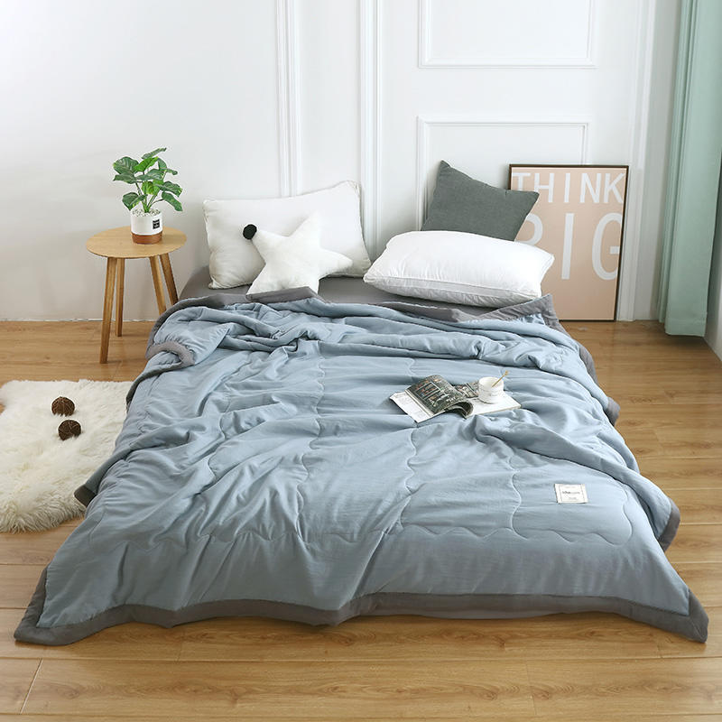 Wholesale Soft King Size Cotton Fabric Air-Permeable Anti Dust Mites Polyester Quilt