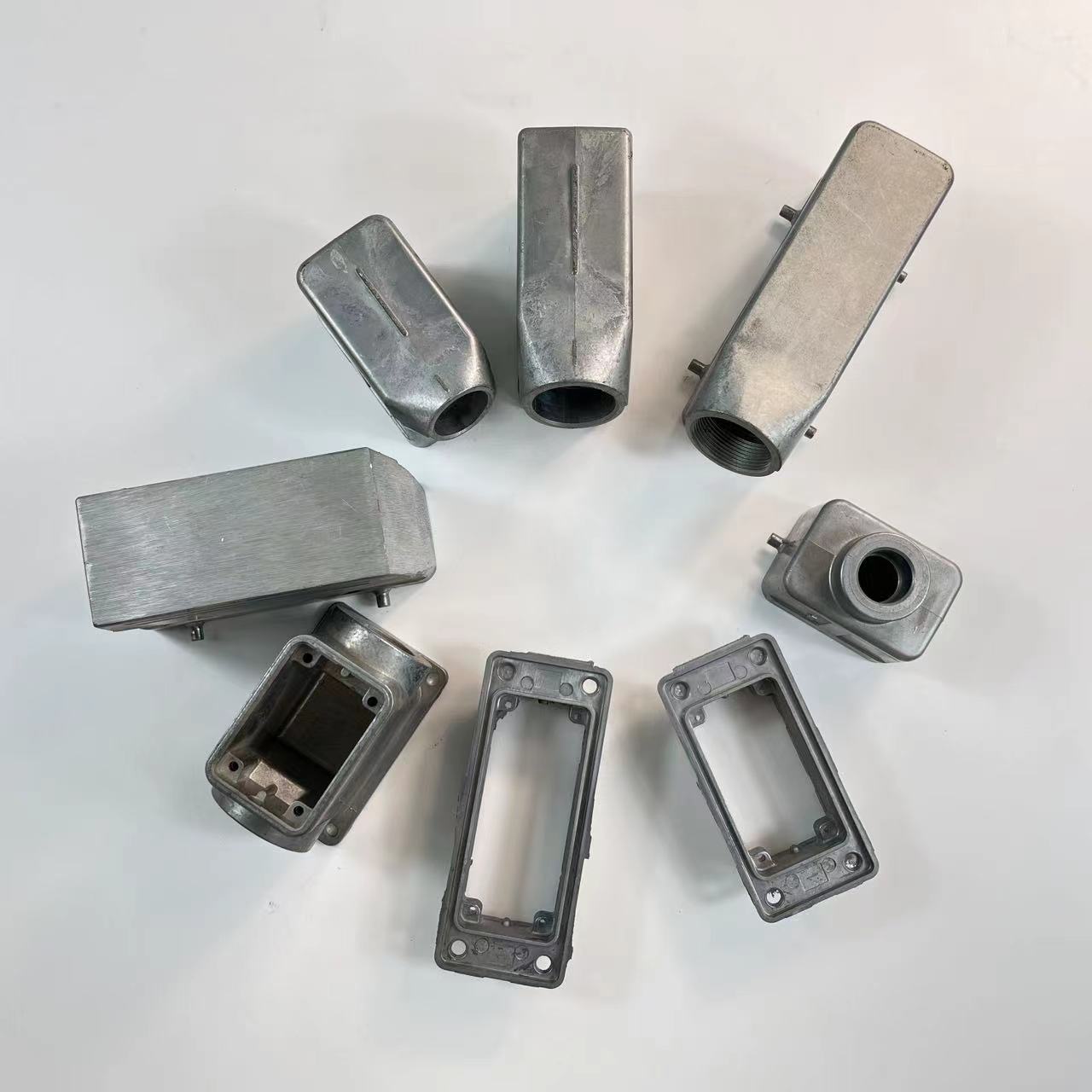 Custom Zamak Zinc Alloy Die Casting High Quality Anodizing Aluminum Die Casting Heavy Duty Aviation Plugs