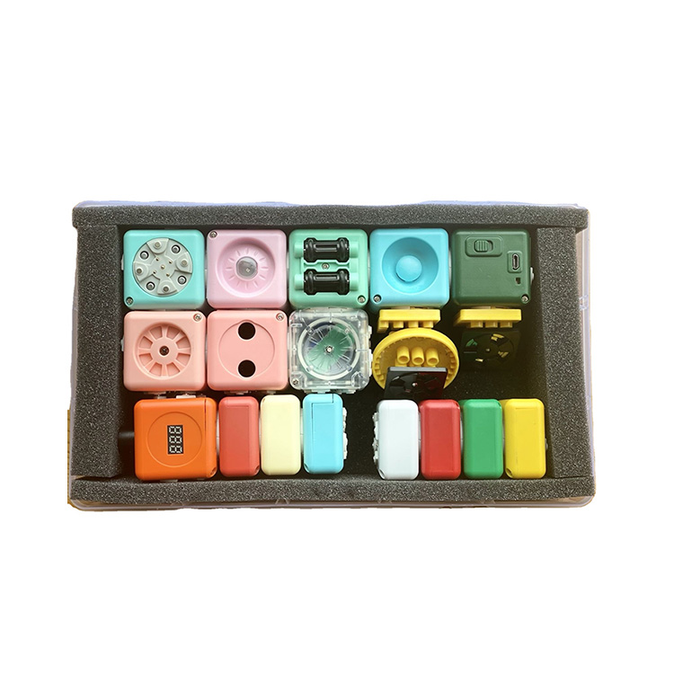 Good Quality Educational Game Kid Magnetic Building Block Robotic Kit Family Fun Pupils' Puzzle Coding Robot