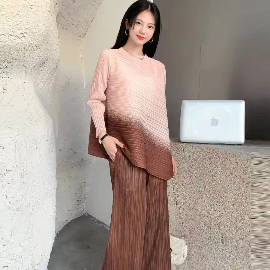 Modest Fashion Fashion Temperament Patchwork Color Quarter Sleeves Issey Miyaki Pleat Plus Size Women Two Pieces Set Outfit