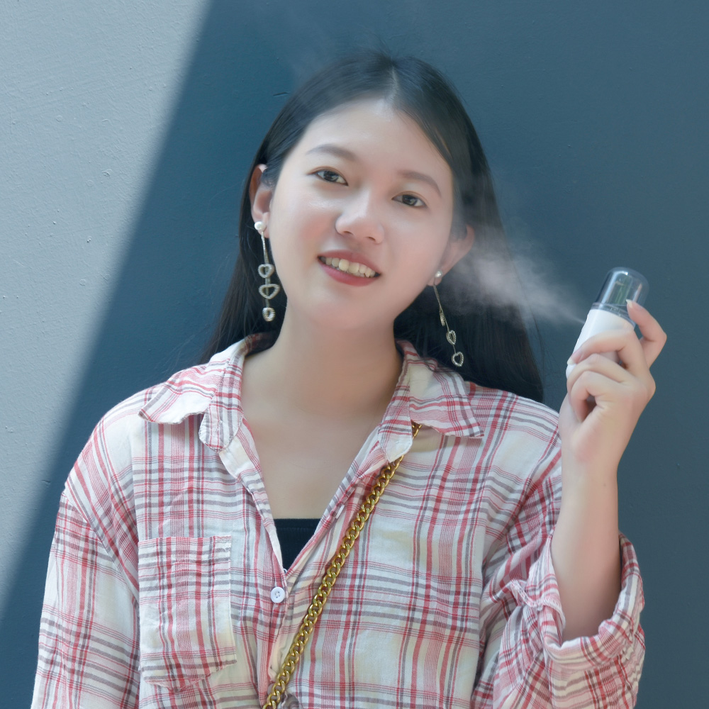 2021 new design portable mini handy beauty home face cooling moisturizing nano mist sprayer facial steamer
