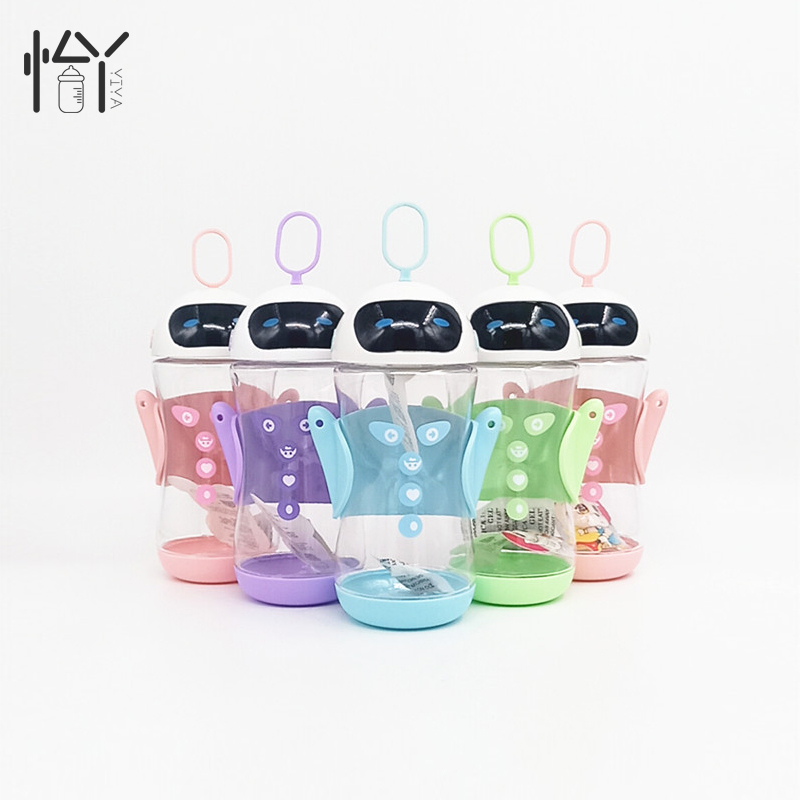 Wholesale cute robot custom water bottle custom baby sipper water bottle for kids