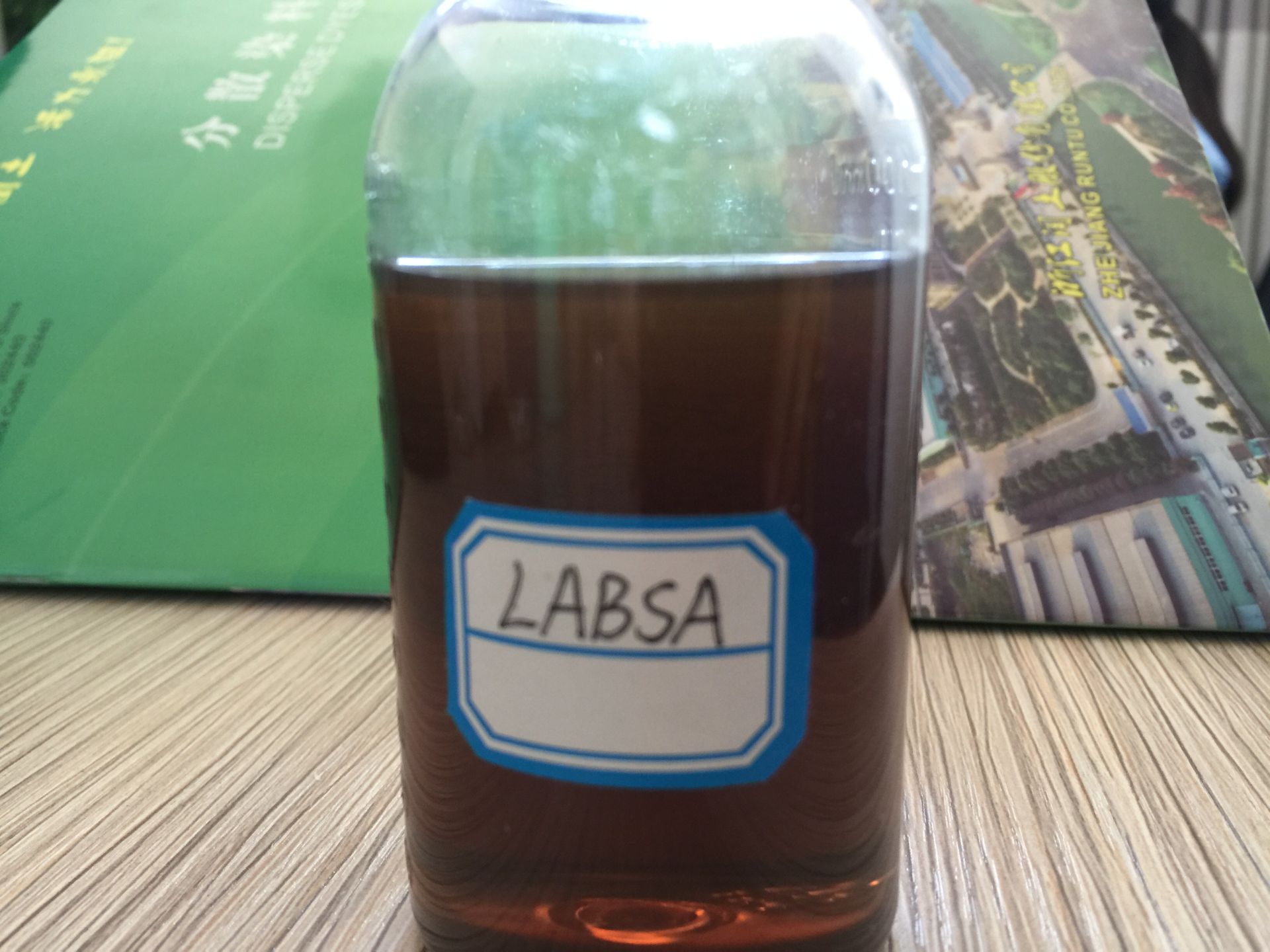 Линейная алкилбензолсульфоновая кислота LABSA Fengda для моющего средства LABSA 96%